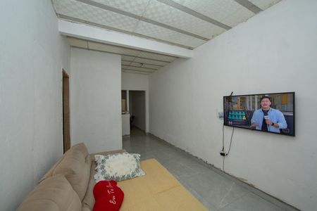 Casa à venda com 150m², 2 quartos e 1 vaga Casa à venda com 150m², 2 quartos e 1 vagaSala