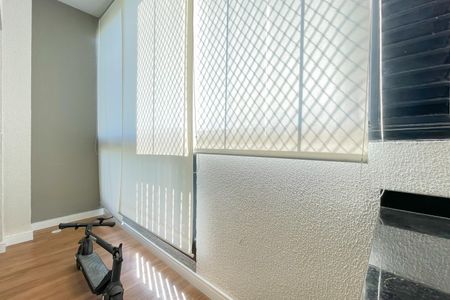 Apartamento para alugar com 48m², 2 quartos e 1 vaga Apartamento para alugar com 48m², 2 quartos e 1 vagaSacada da Sala