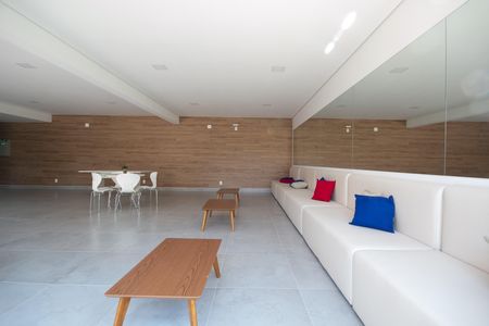 Apartamento para alugar com 48m², 2 quartos e 1 vaga Apartamento para alugar com 48m², 2 quartos e 1 vagaÁrea comum - Salão de festas