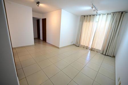 Apartamento à venda com 3 quartos, 81m² em Serrinha, Goiânia