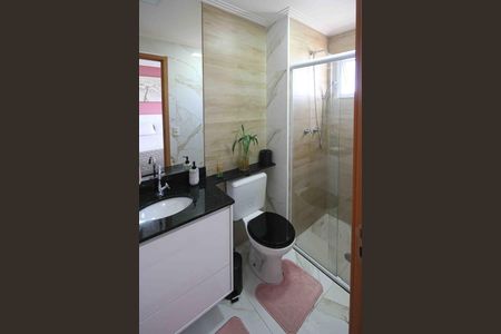 Apartamento à venda com 73m², 3 quartos e 1 vaga Apartamento à venda com 73m², 3 quartos e 1 vagaBanheiro da Suite