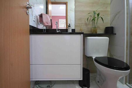 Apartamento à venda com 73m², 3 quartos e 1 vaga Apartamento à venda com 73m², 3 quartos e 1 vagaBanheiro da Suite