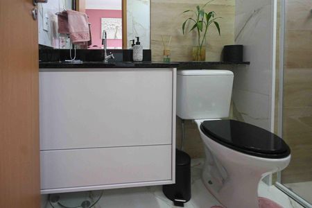 Apartamento à venda com 73m², 3 quartos e 1 vaga Apartamento à venda com 73m², 3 quartos e 1 vagaBanheiro da Suite