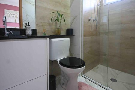 Apartamento à venda com 73m², 3 quartos e 1 vaga Apartamento à venda com 73m², 3 quartos e 1 vagaBanheiro da Suite