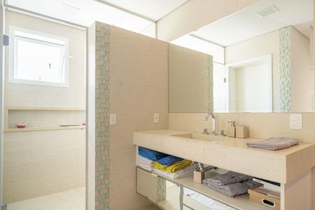 Casa à venda com 759m², 4 quartos e 4 vagas