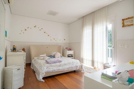 Casa à venda com 759m², 4 quartos e 4 vagas