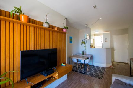 Sala de apartamento para alugar com 3 quartos, 61m² em Parque Bandeirante, Santo André