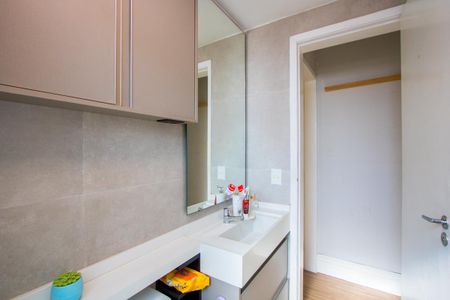 Banheiro de apartamento para alugar com 3 quartos, 61m² em Parque Bandeirante, Santo André