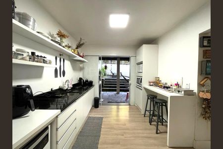 Casa para alugar com 120m², 3 quartos e 2 vagas