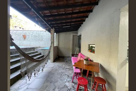 Casa para alugar com 120m², 3 quartos e 2 vagas