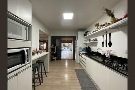 Casa para alugar com 120m², 3 quartos e 2 vagas