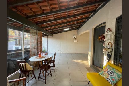 Casa para alugar com 3 quartos, 120m² em Jardim Mauá, Novo Hamburgo