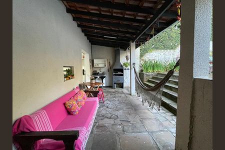 Casa para alugar com 120m², 3 quartos e 2 vagas