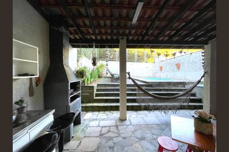 Casa para alugar com 120m², 3 quartos e 2 vagas