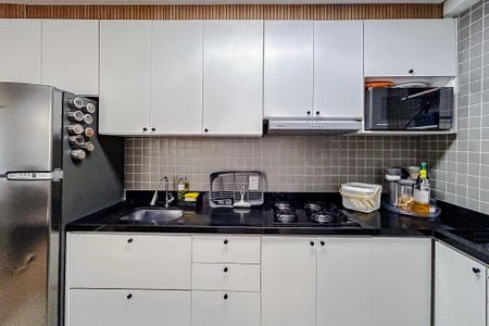 Cozinha - Armários de apartamento para alugar com 2 quartos, 33m² em Cidade Mãe do Céu, São Paulo