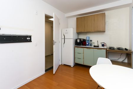 Studio para alugar com 30m², 2 quartos e sem vaga Studio para alugar com 30m², 2 quartos e sem vagaSala / cozinha