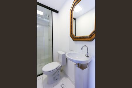 Studio para alugar com 30m², 2 quartos e sem vaga Studio para alugar com 30m², 2 quartos e sem vagaBanheiro