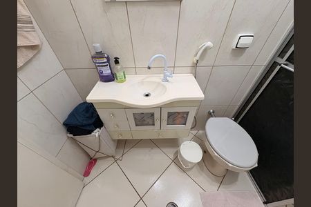 Apartamento à venda com 64m², 2 quartos e 1 vaga Apartamento à venda com 64m², 2 quartos e 1 vagaBanheiro