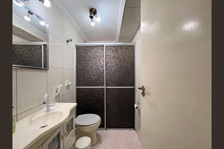 Banheiro de apartamento à venda com 2 quartos, 64m² em Vila Valparaíso, Santo André