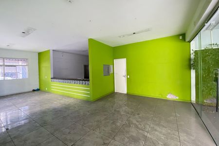 Casa para alugar com 380m², 4 quartos e 5 vagas Casa para alugar com 380m², 4 quartos e 5 vagasSala