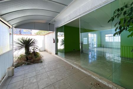 Varanda de casa para alugar com 4 quartos, 380m² em Coração Eucarístico, Belo Horizonte
