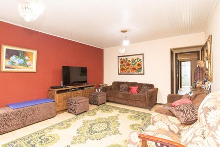 Casa à venda com 549m², 4 quartos e 3 vagas Casa à venda com 549m², 4 quartos e 3 vagasSala