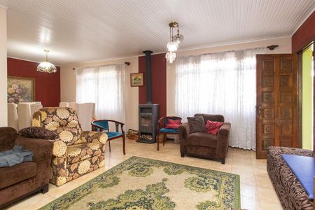 Casa à venda com 549m², 4 quartos e 3 vagas Casa à venda com 549m², 4 quartos e 3 vagasSala