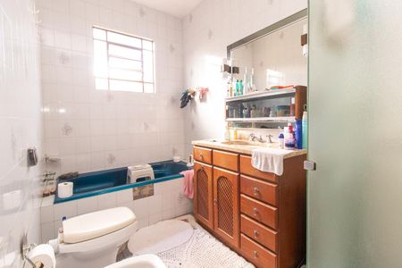 Casa à venda com 549m², 4 quartos e 3 vagas Casa à venda com 549m², 4 quartos e 3 vagasBanheiro da Suíte