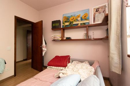 Casa à venda com 549m², 4 quartos e 3 vagas Casa à venda com 549m², 4 quartos e 3 vagasQuarto 4