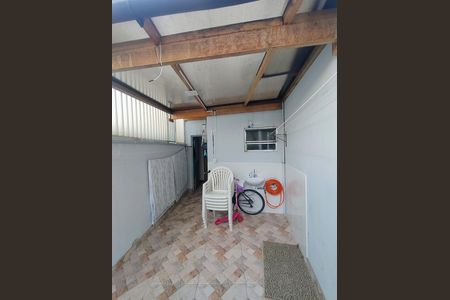 Quintal de casa à venda com 3 quartos, 164m² em Nova Petrópolis, São Bernardo do Campo