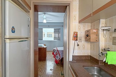 Cozinha e Área de Serviço de kitnet/studio para alugar com 1 quarto, 28m² em Gonzaga, Santos