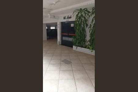 Entrada de kitnet/studio para alugar com 1 quarto, 28m² em Gonzaga, Santos
