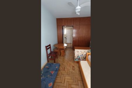 Studio para alugar com 28m², 1 quarto e 1 vaga Studio para alugar com 28m², 1 quarto e 1 vagaSala / Quarto
