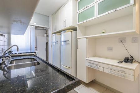Apartamento para alugar com 150m², 3 quartos e 2 vagas Apartamento para alugar com 150m², 3 quartos e 2 vagasCozinha