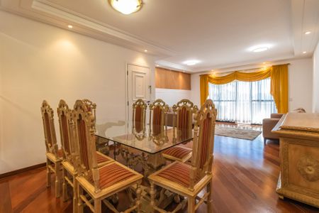 Apartamento para alugar com 150m², 3 quartos e 2 vagas Apartamento para alugar com 150m², 3 quartos e 2 vagasSala