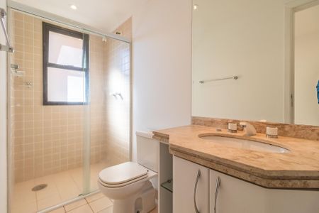 Apartamento para alugar com 150m², 3 quartos e 2 vagas Apartamento para alugar com 150m², 3 quartos e 2 vagasBanheiro da Suíte 2