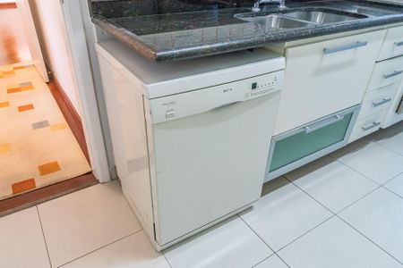 Apartamento para alugar com 150m², 3 quartos e 2 vagas Apartamento para alugar com 150m², 3 quartos e 2 vagasCozinha