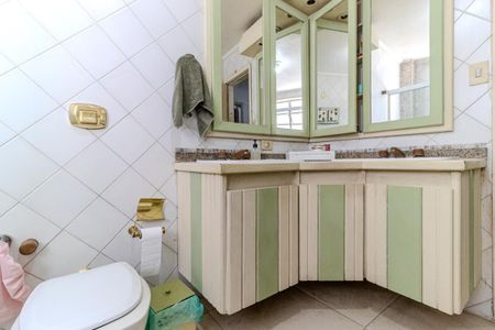 Apartamento à venda com 210m², 4 quartos e 2 vagas Apartamento à venda com 210m², 4 quartos e 2 vagasBanheiro Social