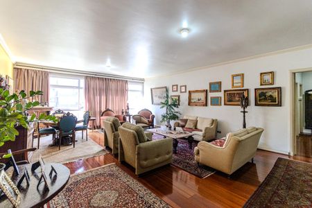 Apartamento à venda com 210m², 4 quartos e 2 vagas Apartamento à venda com 210m², 4 quartos e 2 vagasSala