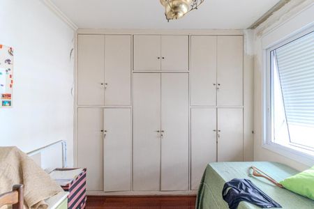 Apartamento à venda com 210m², 4 quartos e 2 vagas Apartamento à venda com 210m², 4 quartos e 2 vagasQuarto 3