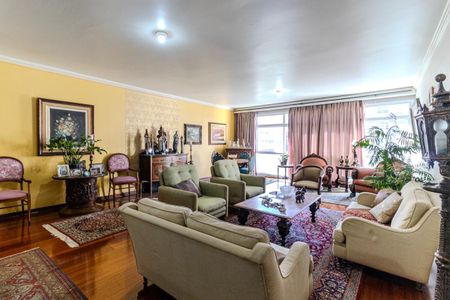 Apartamento à venda com 210m², 4 quartos e 2 vagas Apartamento à venda com 210m², 4 quartos e 2 vagasSala