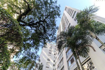 Apartamento à venda com 210m², 4 quartos e 2 vagas Apartamento à venda com 210m², 4 quartos e 2 vagasFachada