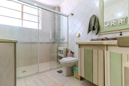 Apartamento à venda com 210m², 4 quartos e 2 vagas Apartamento à venda com 210m², 4 quartos e 2 vagasBanheiro Social