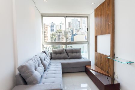 Sala de TV de apartamento para alugar com 2 quartos, 70m² em Buritis, Belo Horizonte