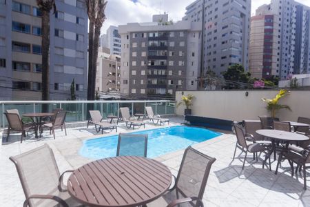 Apartamento para alugar com 70m², 2 quartos e 2 vagas Apartamento para alugar com 70m², 2 quartos e 2 vagasÁrea comum - Piscina