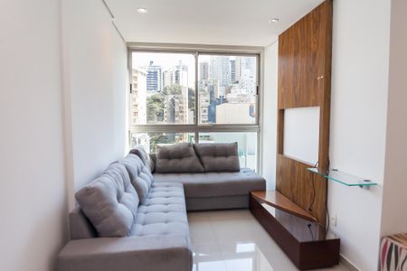 Sala de TV de apartamento para alugar com 2 quartos, 70m² em Buritis, Belo Horizonte