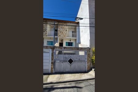 Fachada de casa à venda com 3 quartos, 145m² em Itaquera, São Paulo