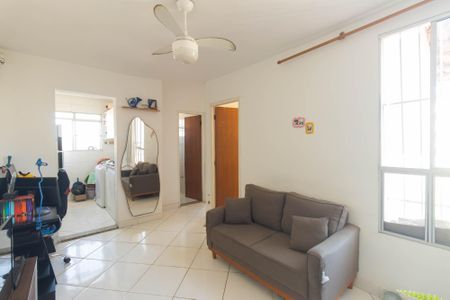 Sala de apartamento para alugar com 2 quartos, 47m² em Arsenal, São Gonçalo