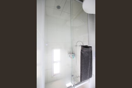 Banheiro  de apartamento à venda com 2 quartos, 64m² em Jardim Caboré, São Paulo