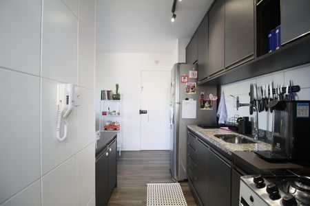 Cozinha de apartamento à venda com 2 quartos, 64m² em Jardim Caboré, São Paulo
